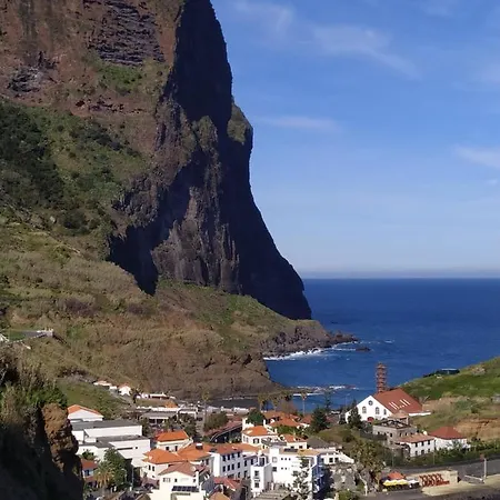 Souza - - & Hébergement de vacances Porto Da Cruz